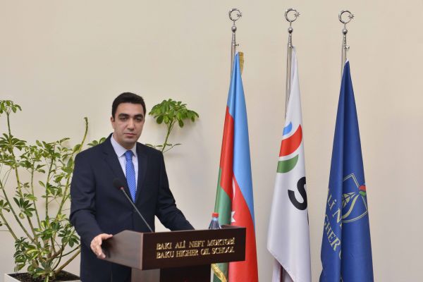 Bakı Ali Neft Məktəbində “Tələbə Həftəsi”x9d çərçivəsində görüş
 