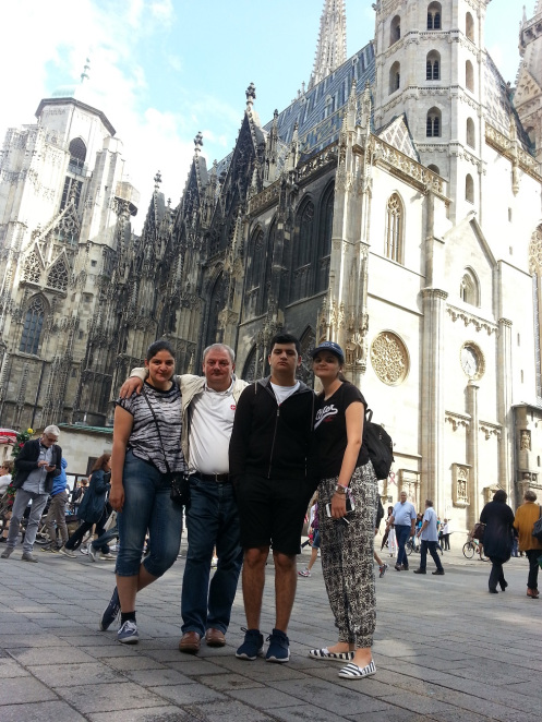 Stefan kilsesi usaqlarla