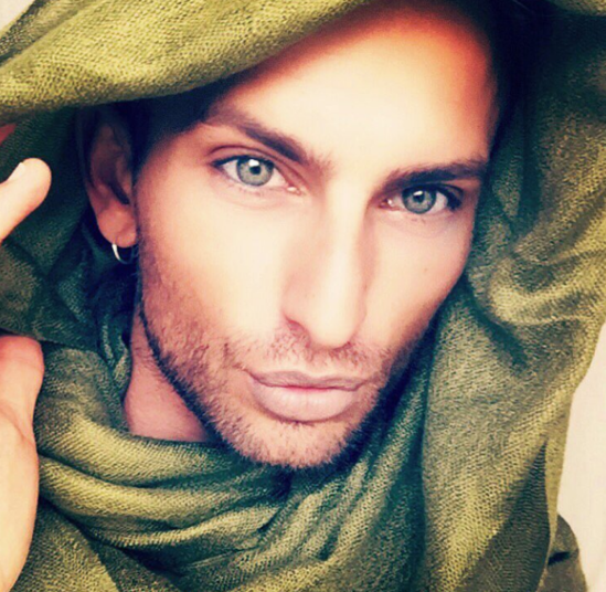 Qizlar va ularning mushuklari porno rasmlar