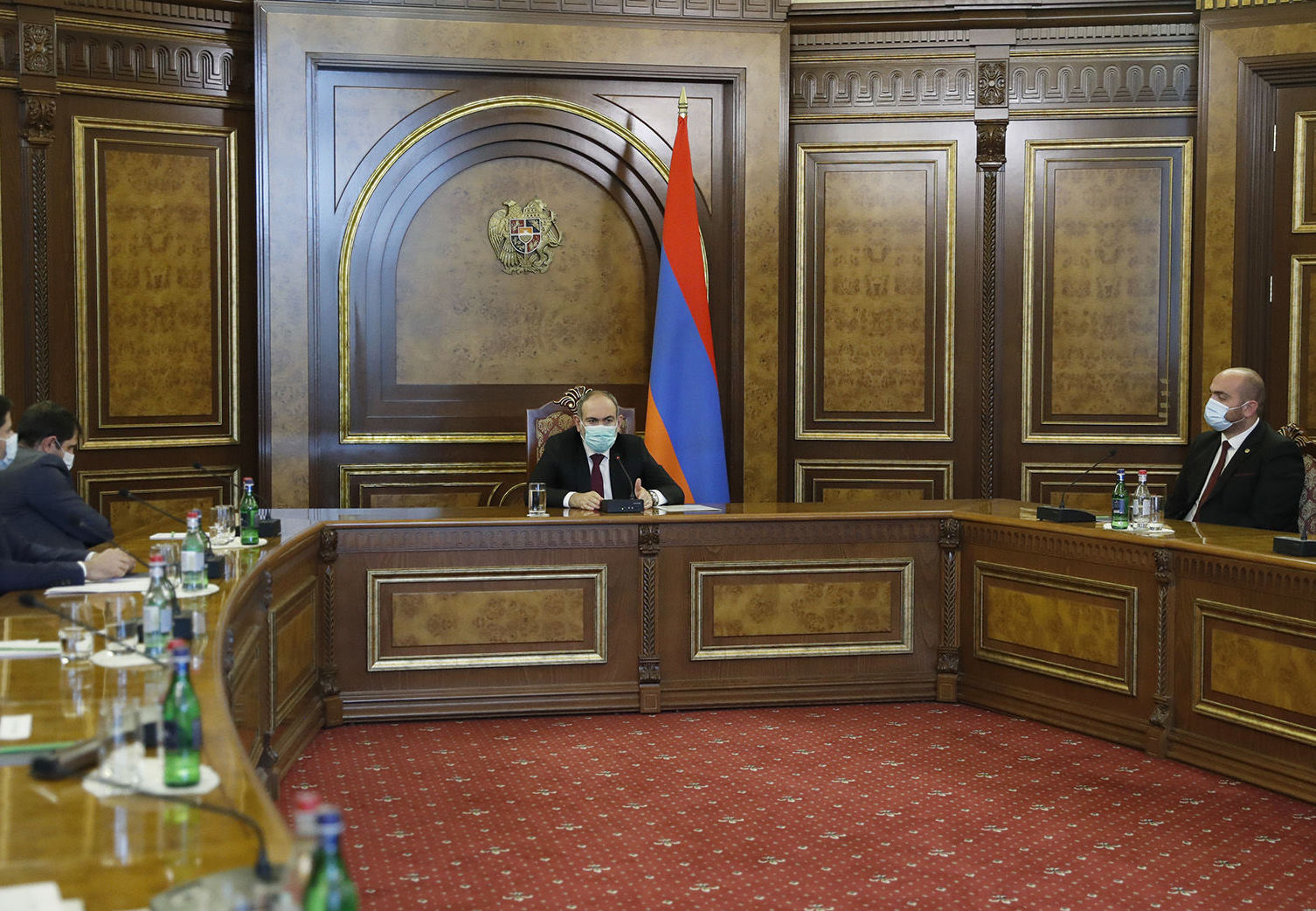 Премьер-министр Никол Пашинян провел консультации в правительстве с участием губернаторов регионов (26 ноября 2020). Еревaн