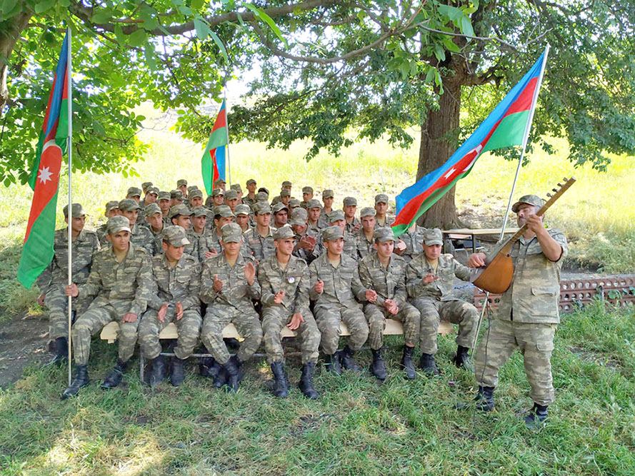 В канун Дня Вооруженных сил Азербайджана состоялась встреча с новобранцами (ФОТО) - Gallery Image
